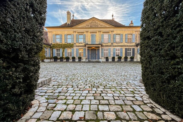 Von Schloss zu Schloss im Rebberg von La Côte