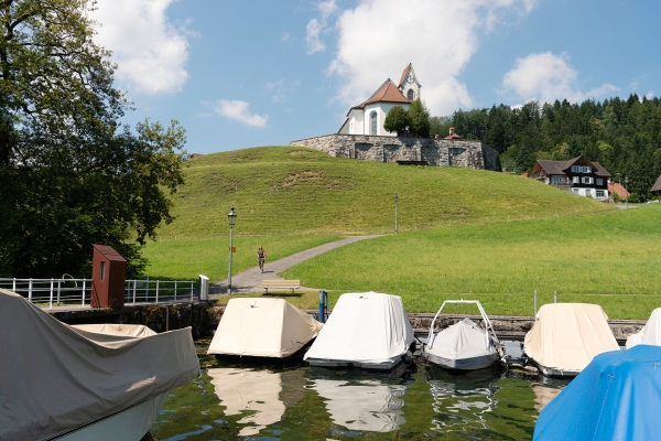 Dem See entlang zur Hohlen Gasse