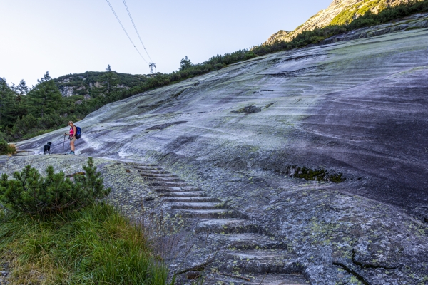 Betriebsamkeit und Ruhe am Grimselpass