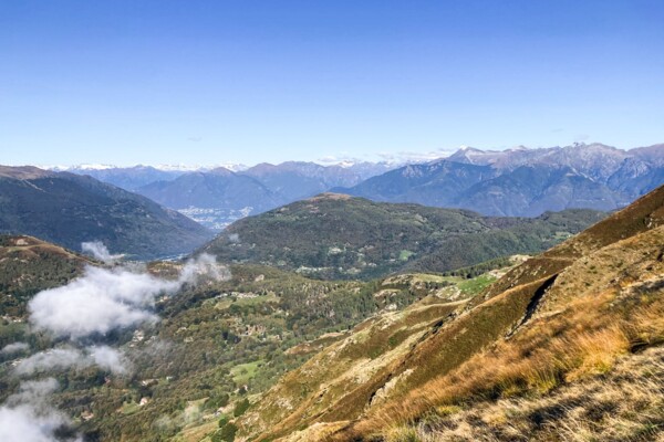 Roches moutonnées dans le sud du Tessin