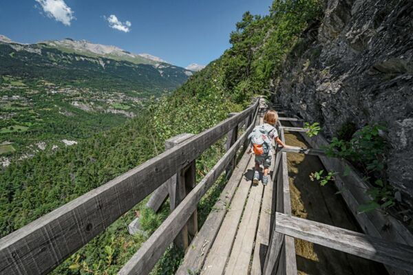 Vielfältige Wege an der Grand Bisse de Lens
