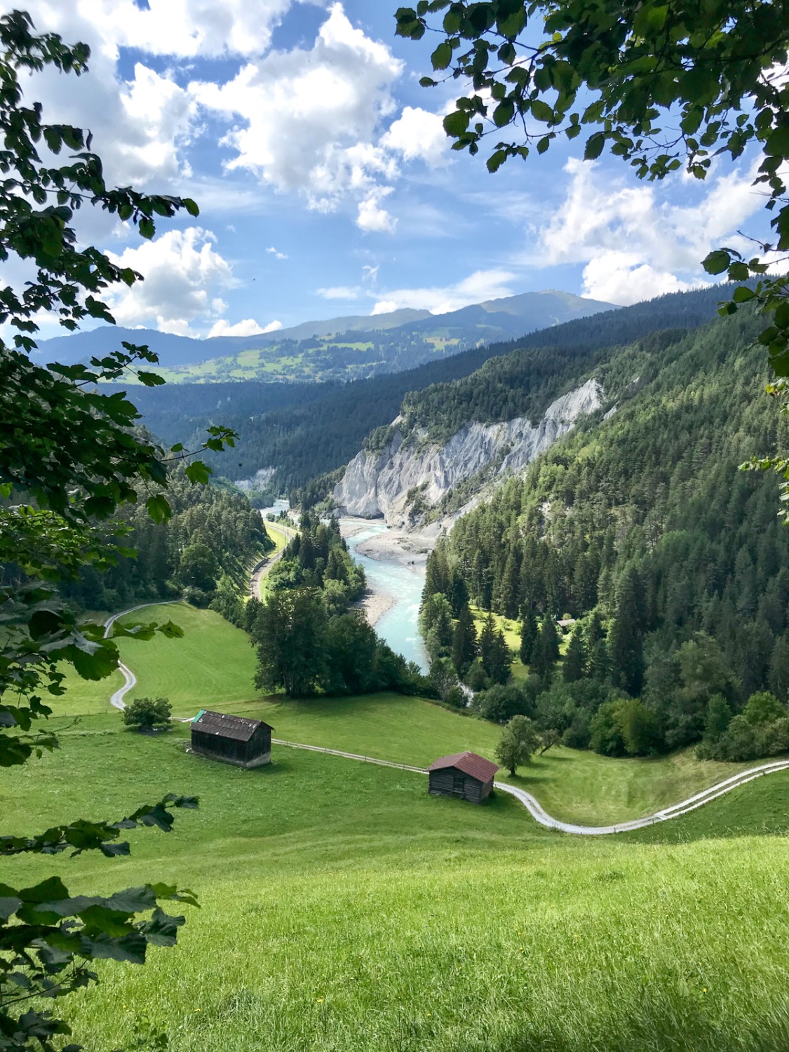 Ausblick bei Isla nach der einzigen Steigung, die es zu bewältigen gilt. Bild: Michael Roschi