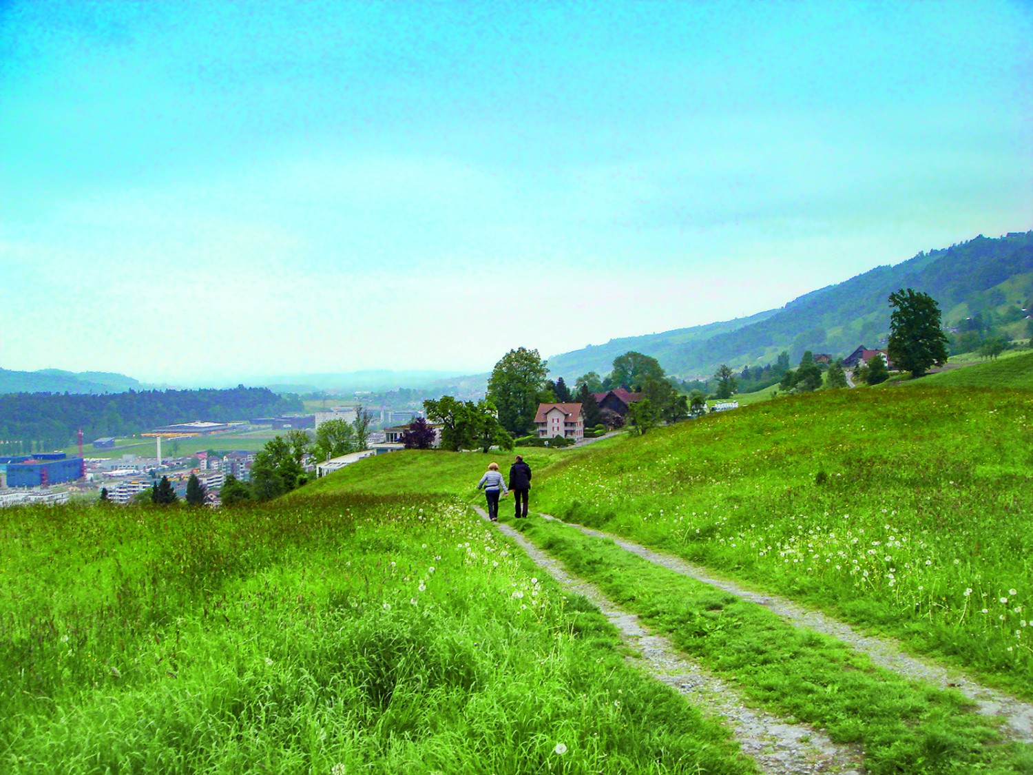 Sul sentiero campestre tra Rootenberg e Rontal; lontani dallo stress quotidiano della regione densamente popolata del Rontal. Foto: LuzernPlus, Nathalie Mil