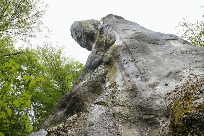 Kolossale Felsenfigur der Fille de mai. Bild: Andreas Sommer