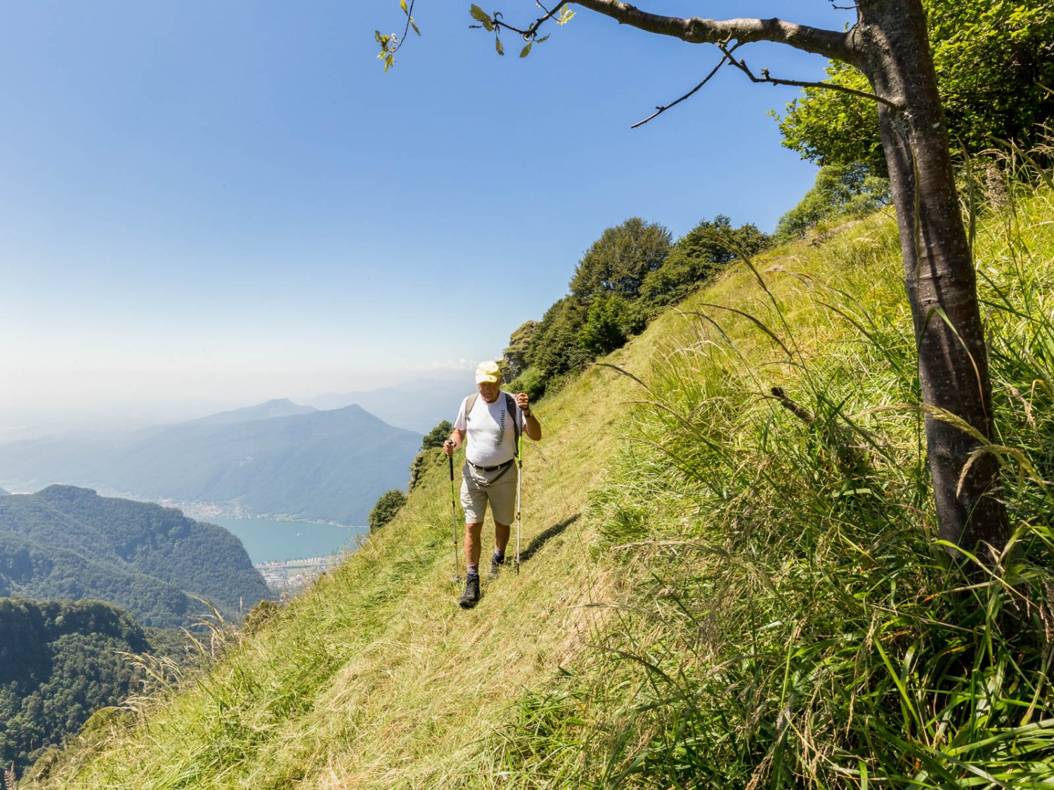 Gleich zeigt die Bergkette des Monte Generoso ihre wilde Seite. Bild: Daniel Fleuti