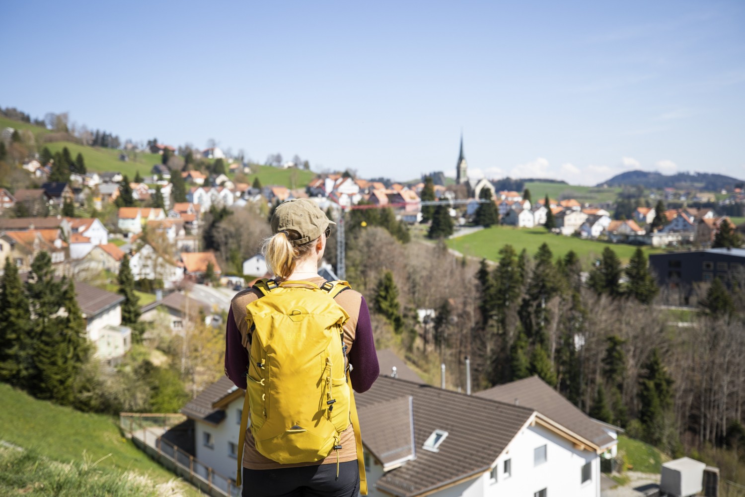 Tout près du but: vue sur le village de Rehetobel. Photo: Wanderblondies