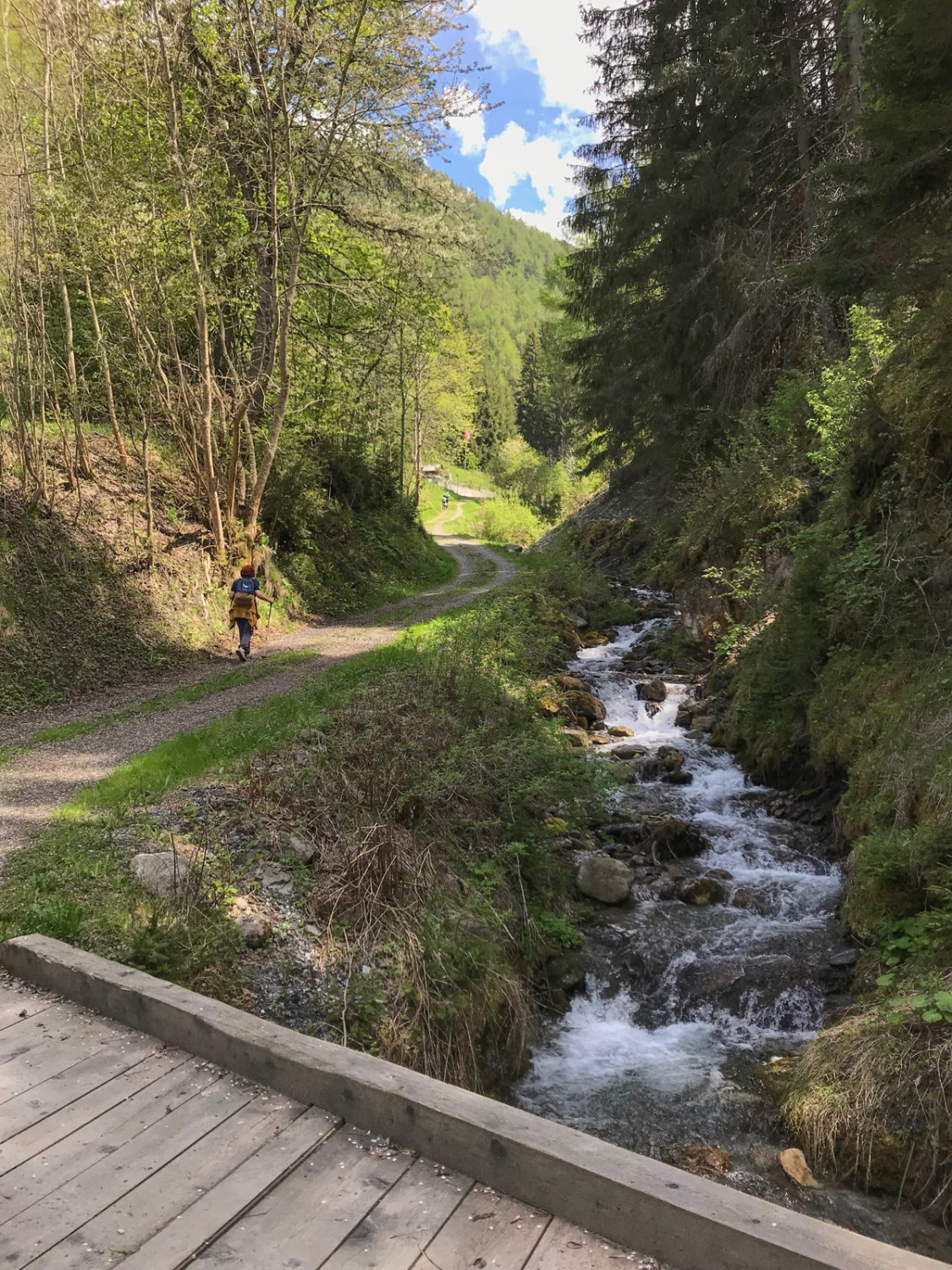 L’interessante percorso dal nucleo del villaggio di Isérables fino al punto 1154 è più di una semplice passeggiata digestiva. Foto: Ulrike Marx