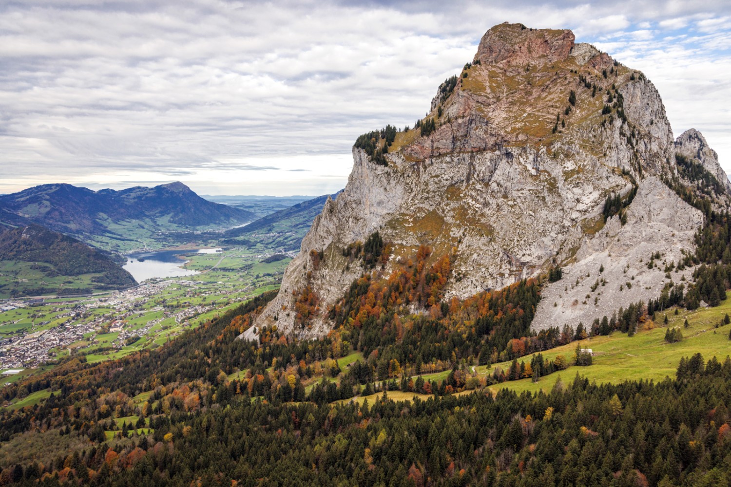 Le Grand Mythen et ses 47 virages. Photo: Severin Nowacki