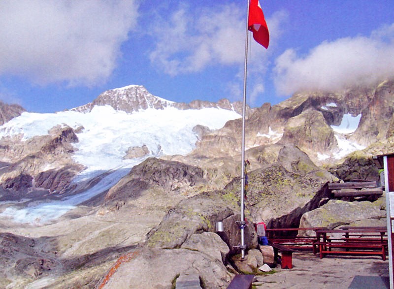 Die Albert-Heim-Hütte trägt den Namen eines Schweizer Geologieprofessors und Alpenforschers. Bild: Werner Nef