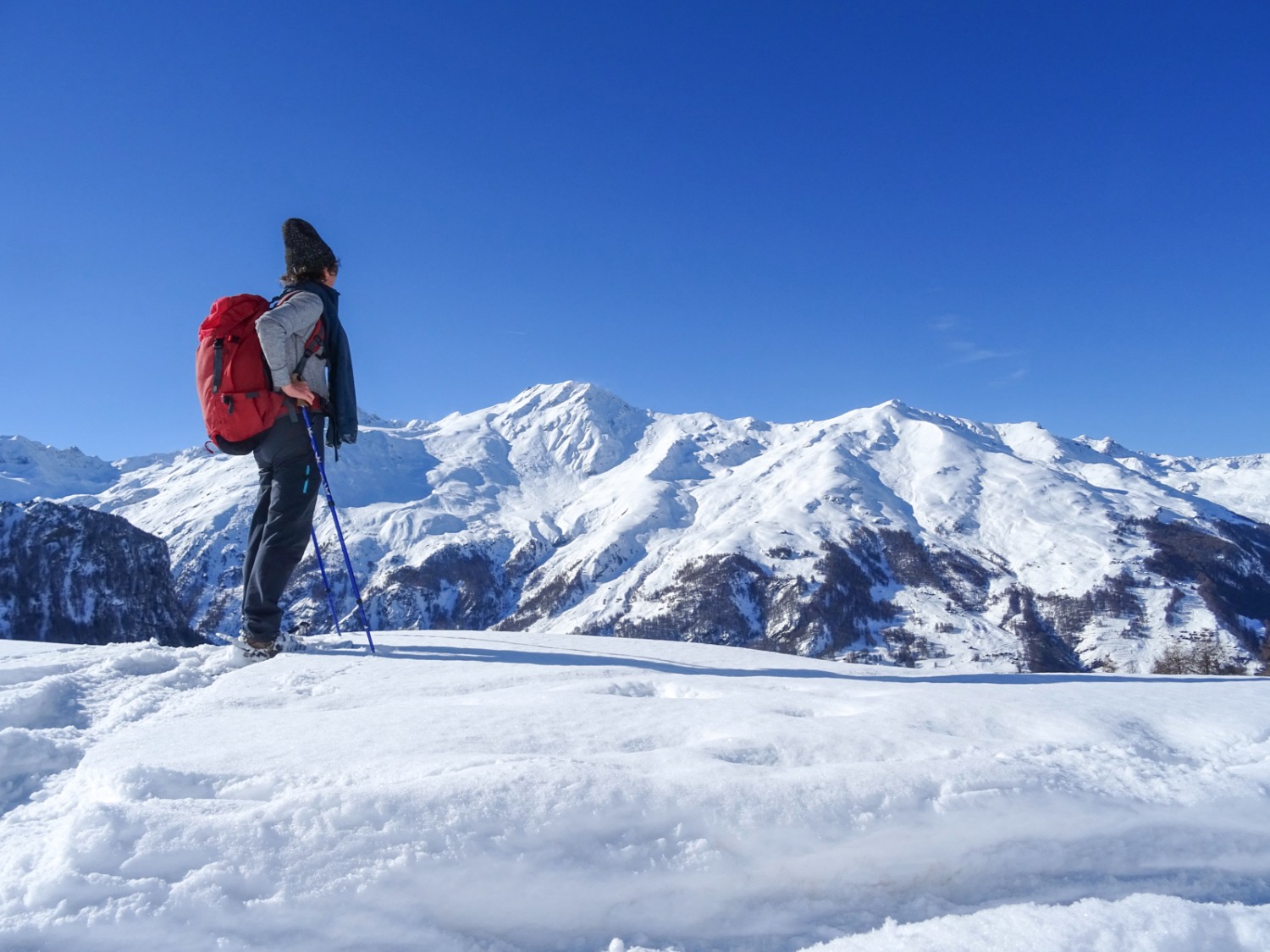 Aussicht zum Mont de l’Etoile und zur Palantse de la Cretta.
 Bild: Sabine Joss