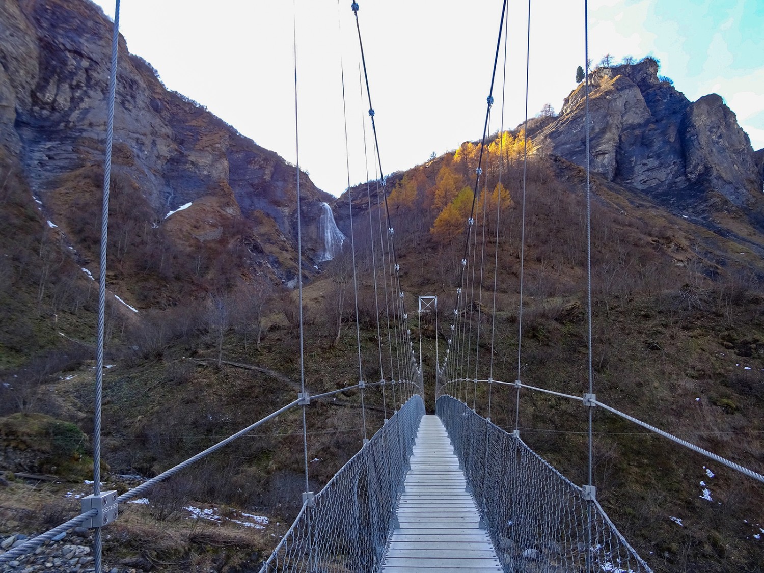 Vers le cirque de cascades de Batöni 