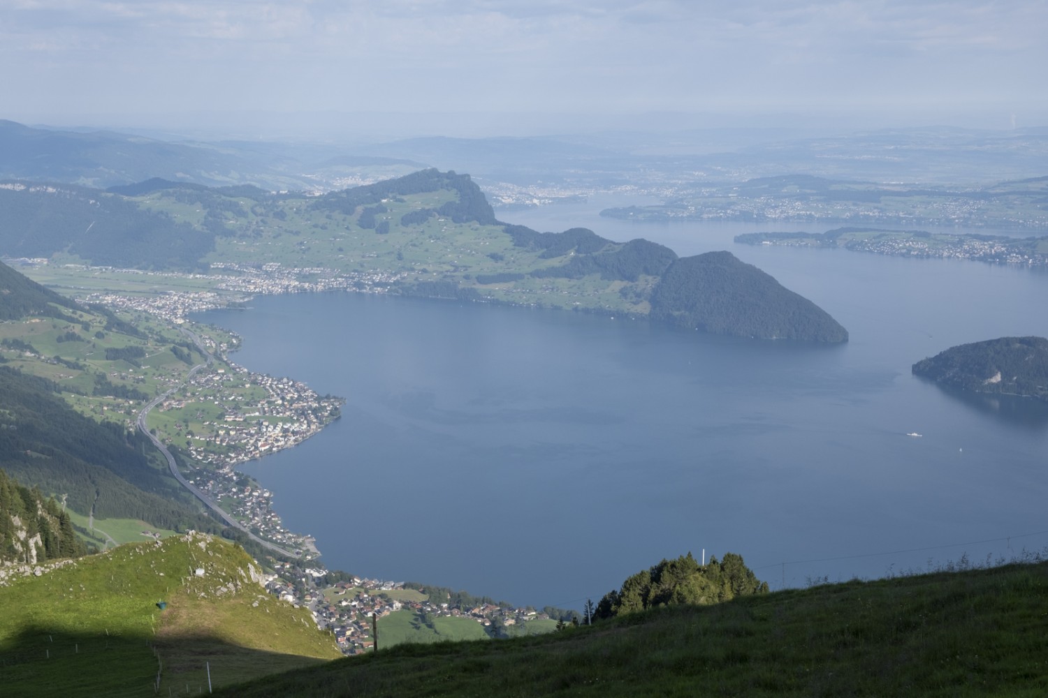 Die Aussicht vom Niderbauen-Chulm ist grossartig. Hier Richtung Luzern. Bild: Markus Ruff