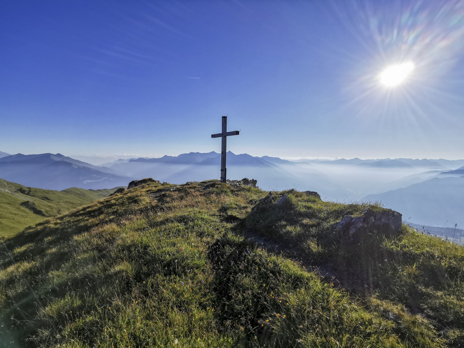 Über den Höhenrücken Feil gelangt man zur Wallfahrtskirche Ziteil. Bild: Andreas Staeger