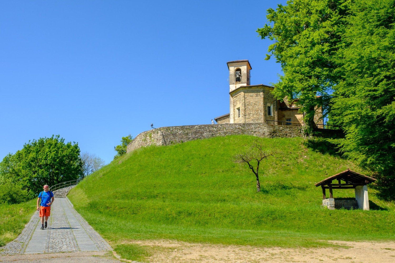 Einen Abstecher wert: die Kirche Santa Maria d’Iseo.