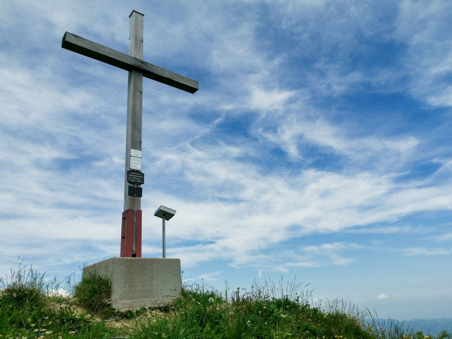 Das Beichlekreuz – seltsamerweise steht es nicht auf dem höchsten Punkt.