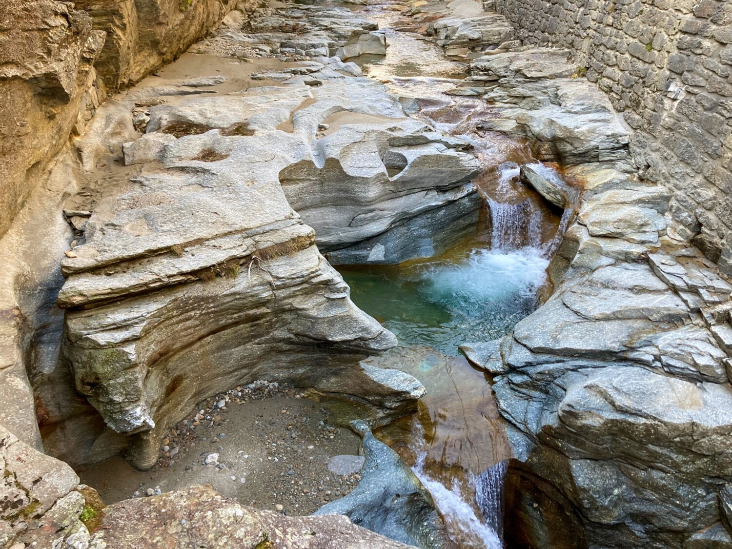 Le lit du ruisseau Cavagliasch, creusé par l’eau au fil des millénaires