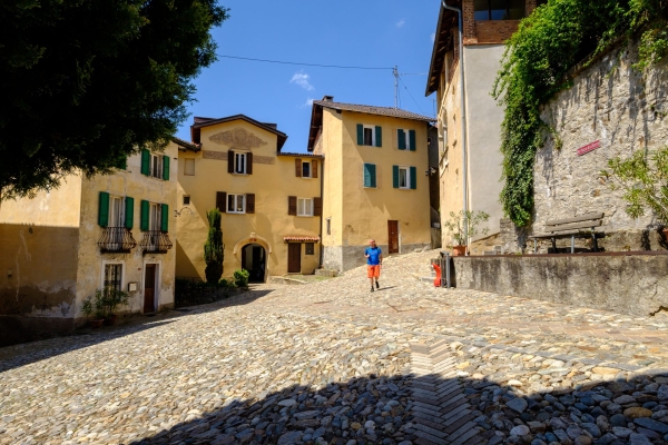 Voller Energie oberhalb von Cademario