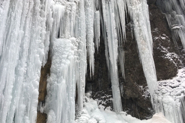 Schneeschuhwanderung zu den Eiszapfen