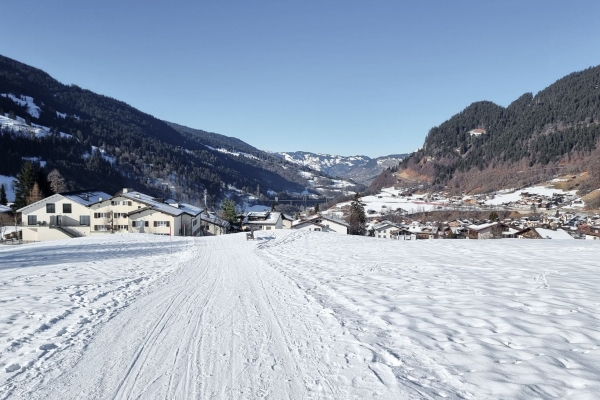 Gemütlich bis zum Berghaus Alpenrösli
