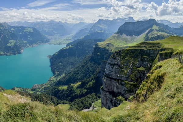 Auf dem Leiterliweg bis Niderbauen Chulm