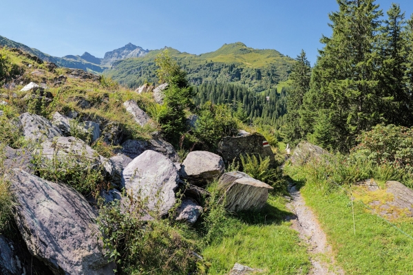 Alpine Rundwanderung im Herzen des Glarnerlandes