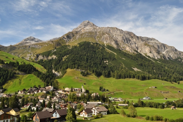 ZU DEN SURETTASEEN HOCH ÜBER SPLÜGEN