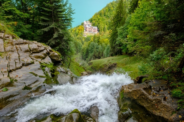 Von der Schweibenalp dem Wasser folgend