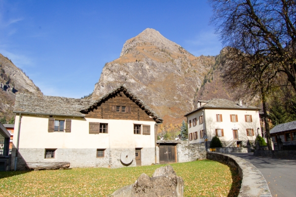 Von Olivone nach Acquarossa