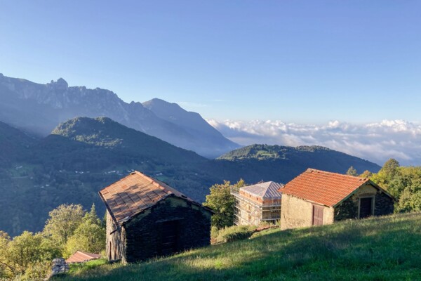 Roches moutonnées dans le sud du Tessin