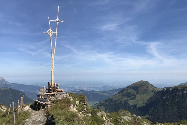 Zum Doppelkreuz auf Haldigrat