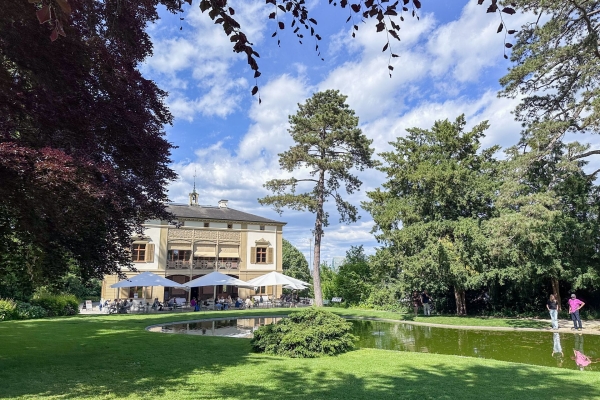 Au printemps près du canal de Sankt Alban