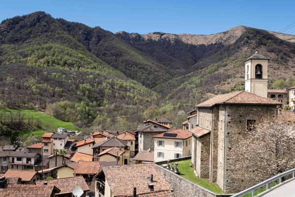 Attraverso i villaggi e i boschi di castagni del Ticino