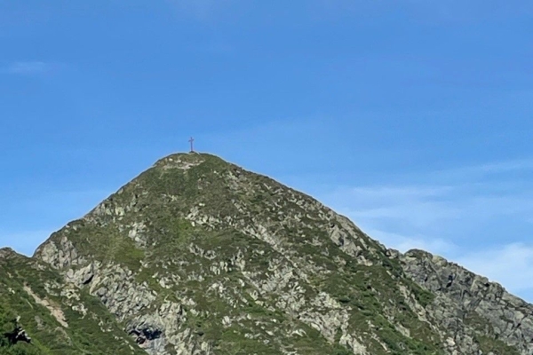 Capanna al Legn verso il Gridone