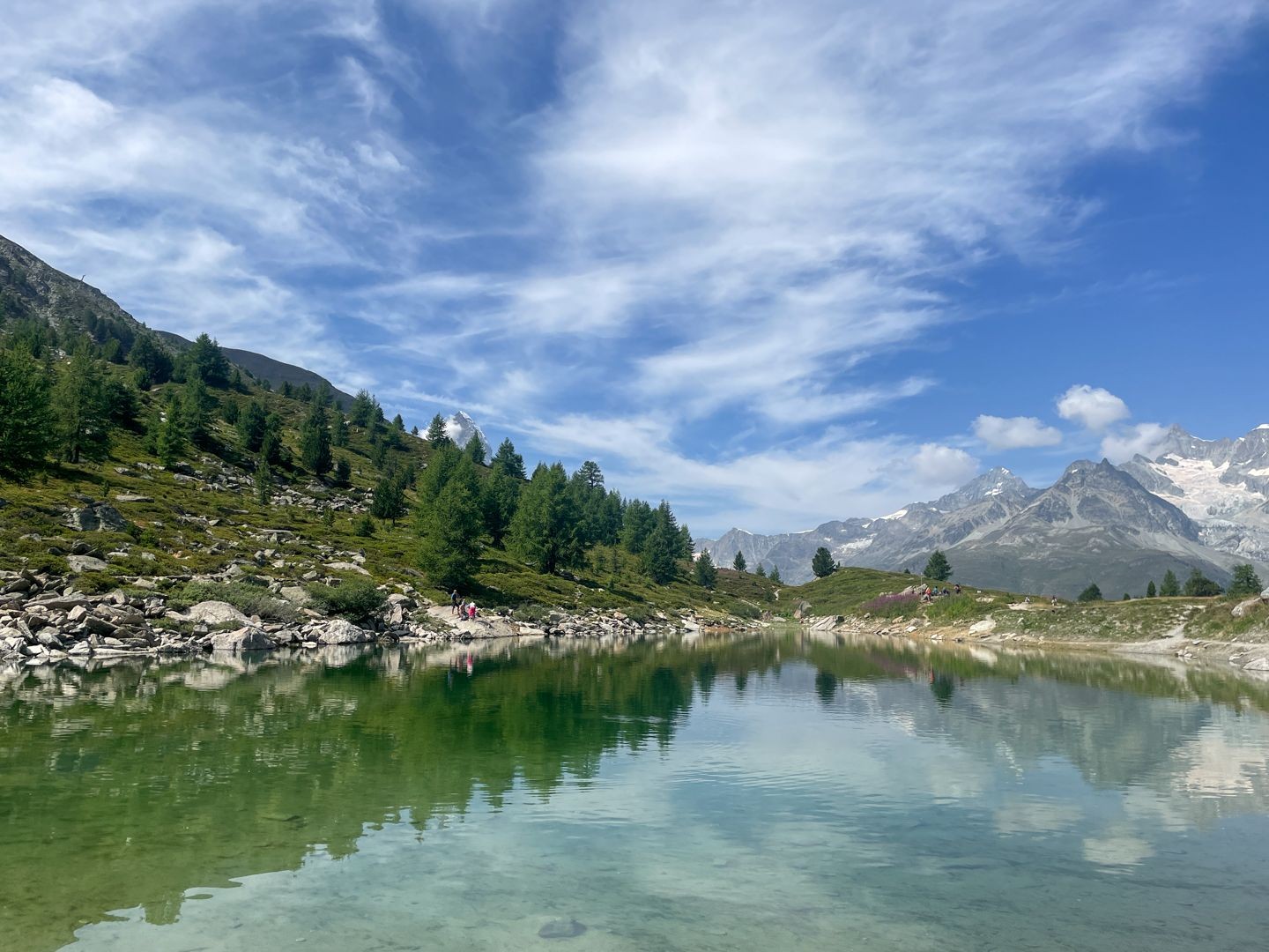 Le Grüensee est un peu plus petit et moins fréquenté.