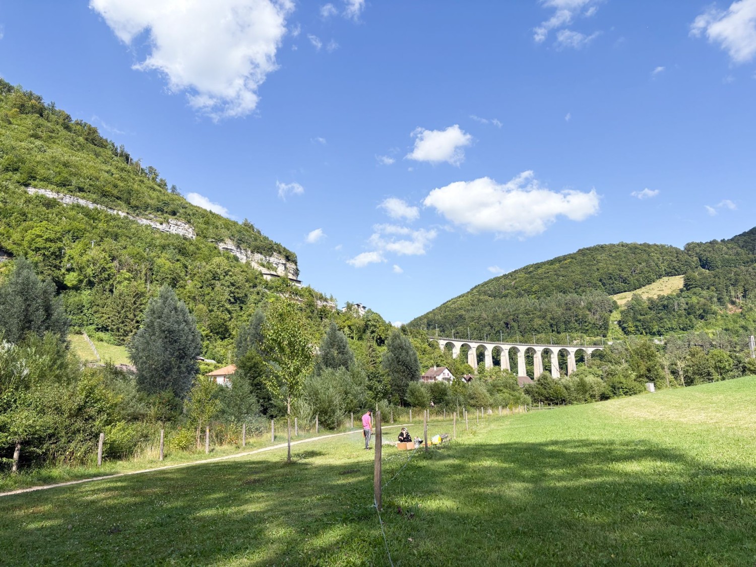 Veduta sull’imponente viadotto ferroviario Combre Maran.