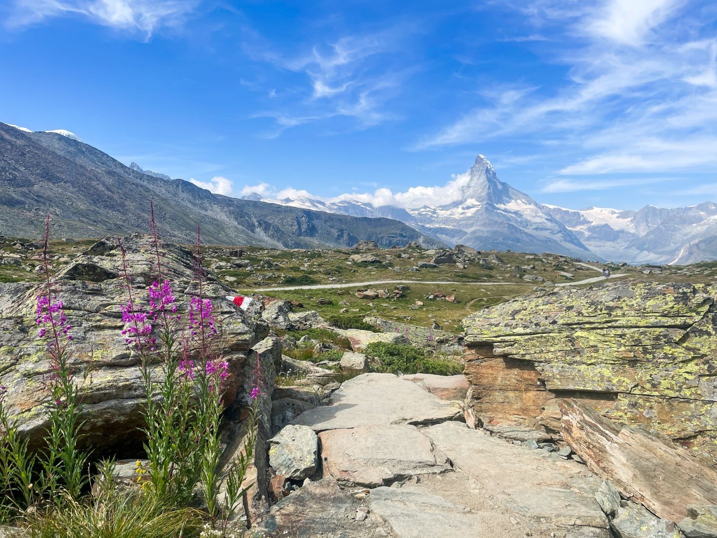 À Zermatt, il existe aussi des chemins isolés à l’écart des foules.