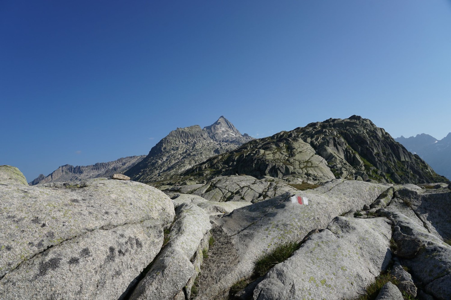 Le Gärstenhorn se détache au loin.
