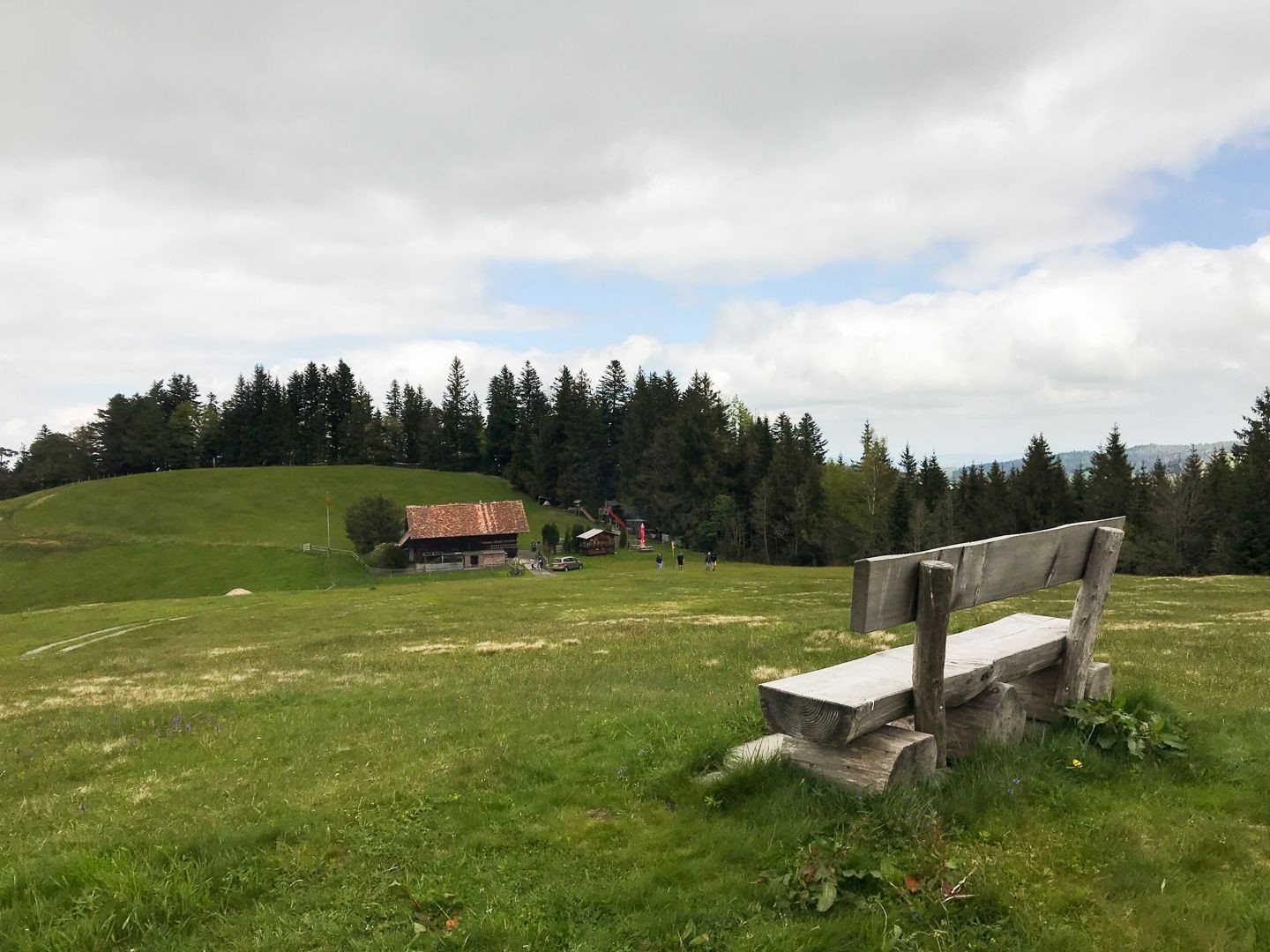 Vue sur l’auberge de montagne Brandalp