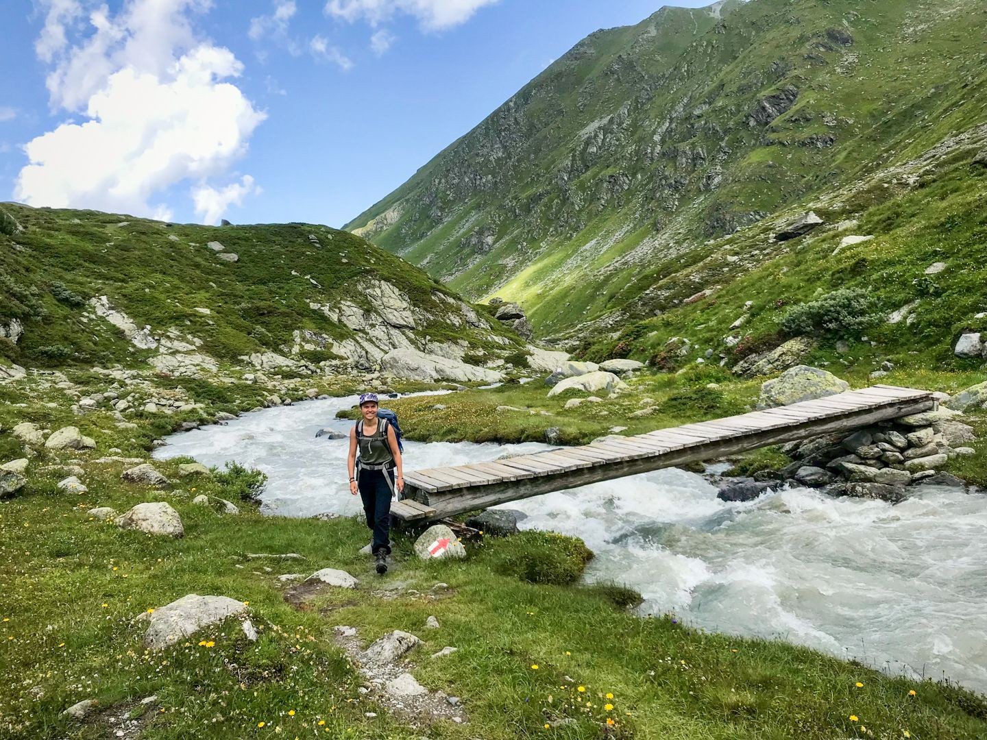 Der rauschende Torrent du Valsorey wird auf der Wanderung zwei- bis dreimal überquert.